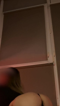 Dans in zwarte netkousen cam 2