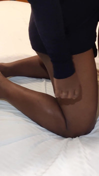 Memek aduhai tetanggaku dientot habis-habisan sampai dicrot di dalam