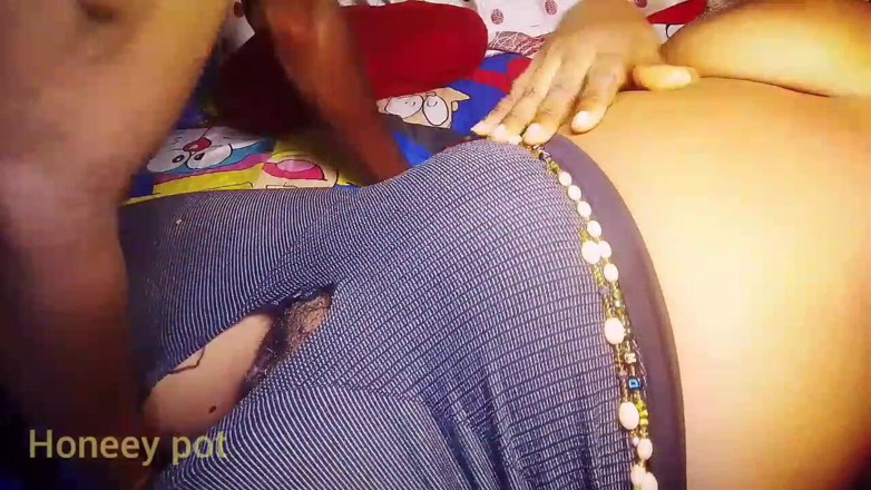 Honey hole: Pussy so Deep