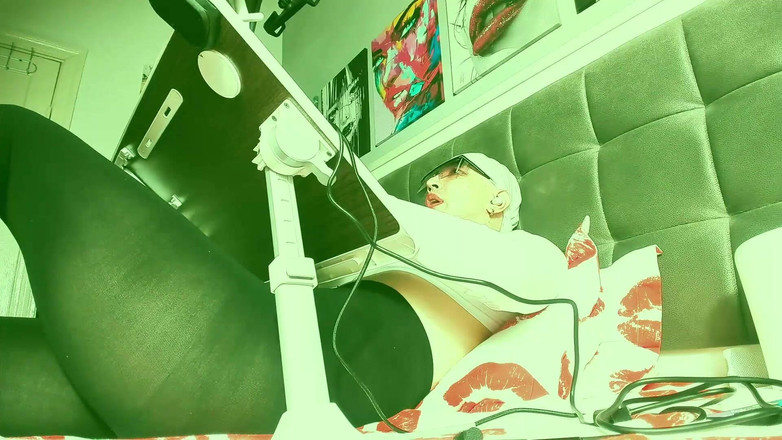 lvxbljs: Il segretario mi dice che sono così eccitato