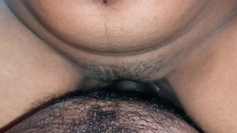 Bithi69gril: 18歳の女子高生の寝室でのセックス クリアオーディオ パート3