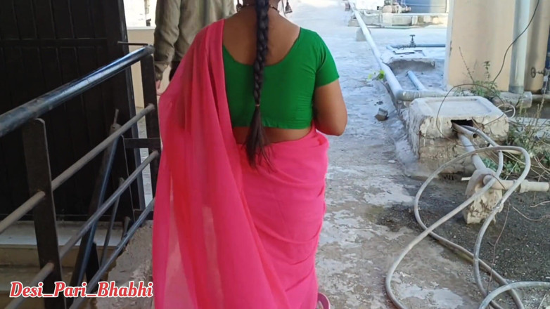 Desi Pari Bhabhi: Дезі Бхабхі дуже жорстко відтрахав на таррасі орендодавець
