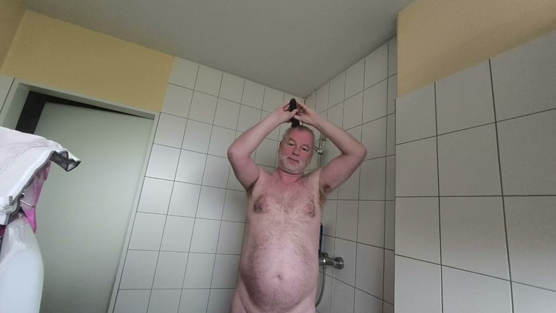 Carmen_Nylonjunge: Garoto De Náilon Nu E O Aparador De Cabelo Comprido