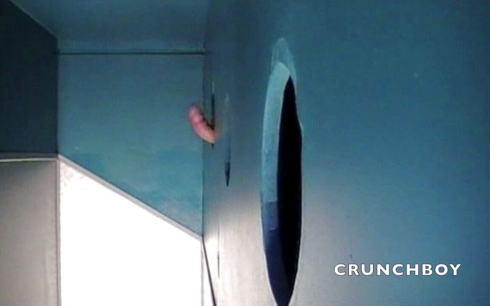 Crunch Boy: Cocok mare pentru supt în găuri de glorie și futai în toalete