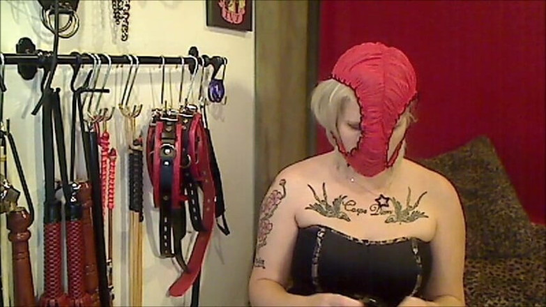 Selfgags classic: Külot ağzı tıkalı dominatrix! (Bölüm 1/ 2)