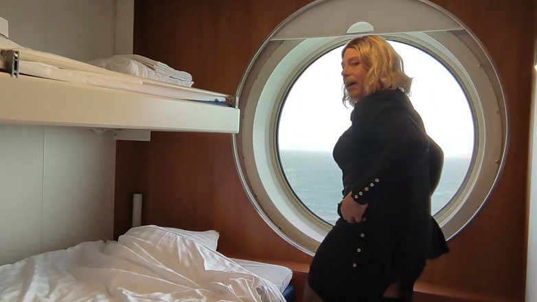 NikkiGee: An bord des schiffes streicheln und spritzen
