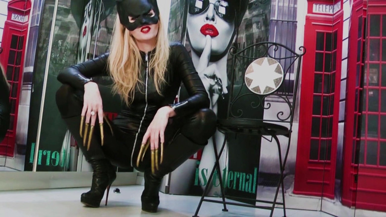 Goddess Celine: Between catwoman 's claws