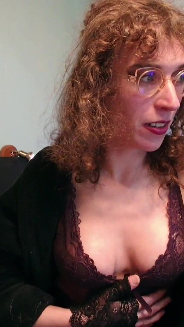 Prxcy Tgirl: Я торкаюся себе і говорю з тобою відкрито