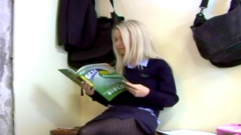 College Uniform: Фотосесія за участю Тесси