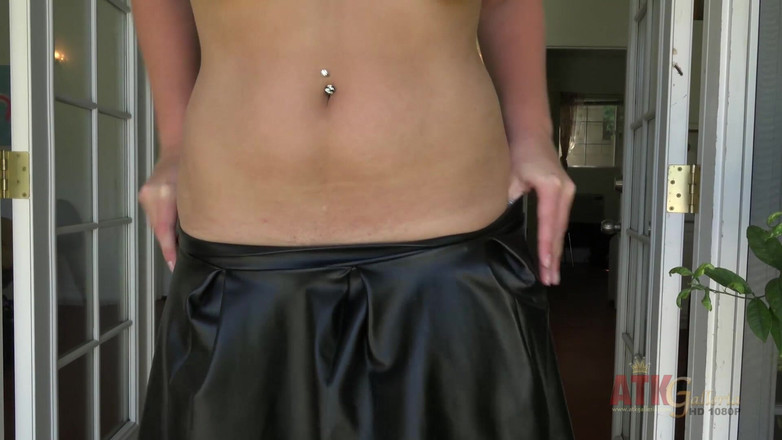 ATK Babes: トイズ・ペイ