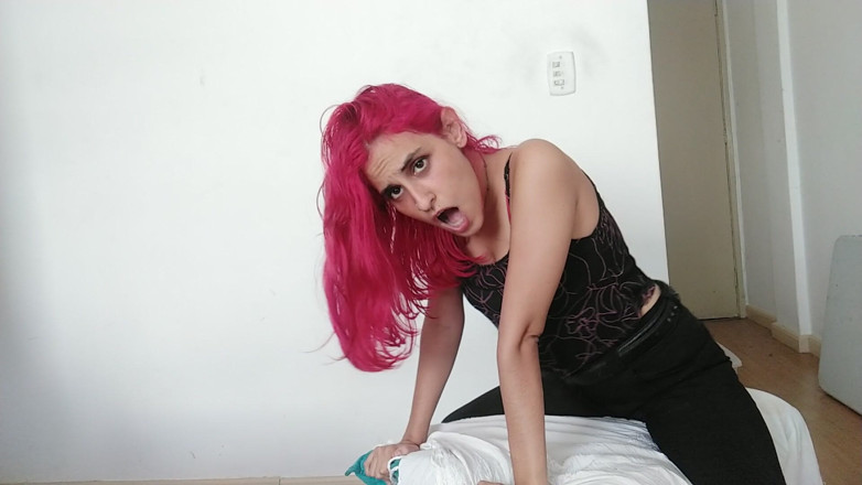 Ms Candy Bunny: पत्नी सबसे अच्छे दोस्त को चोदती है - उछलते रोलप्ले