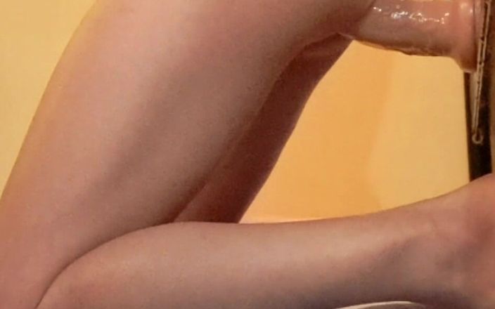 covo_sissy_cross: I Put It All in... and I Enjoy It!!