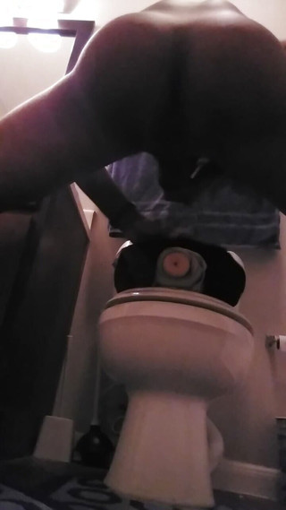 Pharoah Zeus: Anální bušení se sexuální hračkou