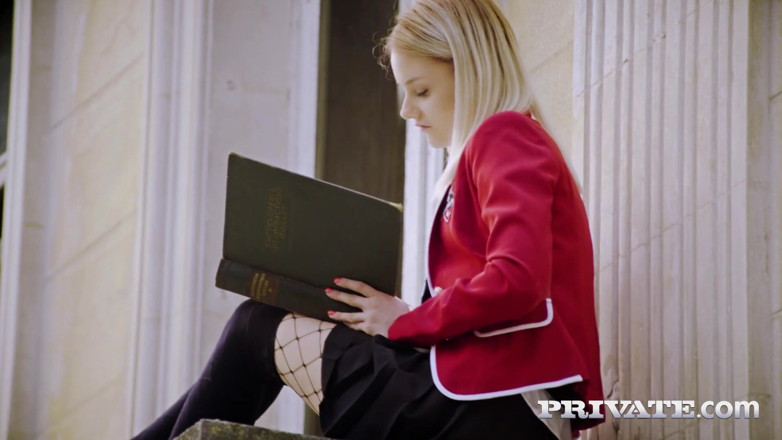 Private.com: Napalona uczennica Natalia Starr w hardcorowym seksie ze swoim nauczycielem