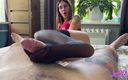 Horny Ju: Fantasi cewek dengan stoking nilon kneesocks: sepong kontol &amp; footjob - pov