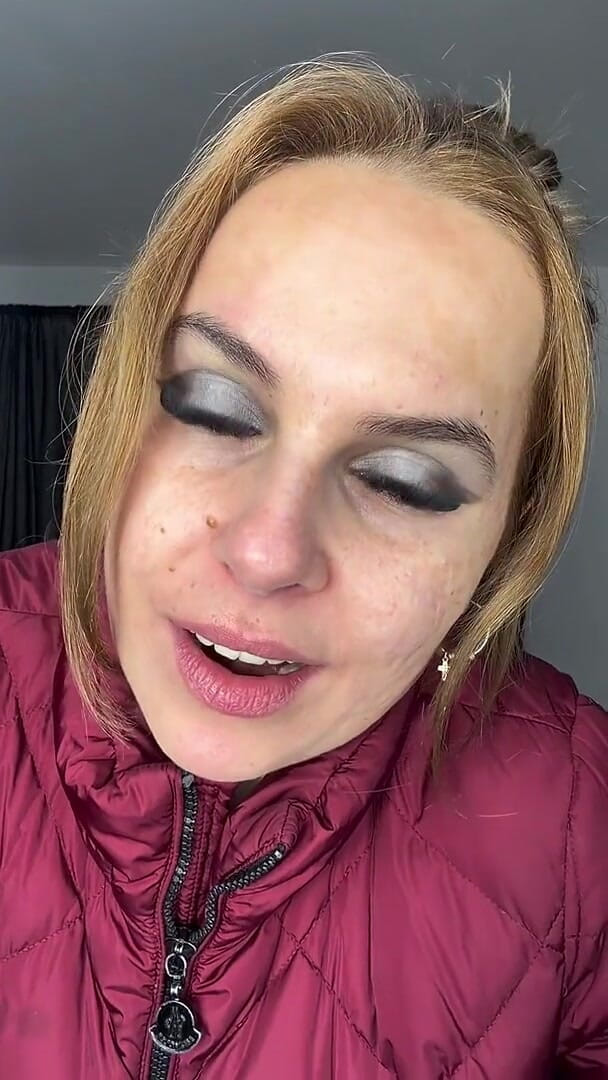 Sexy_Emeli: Puckered Lips Face