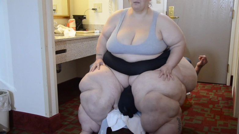Full Weight Productions: Bobbi Jo и Savannah Smear Ceasar на скамейке запасных