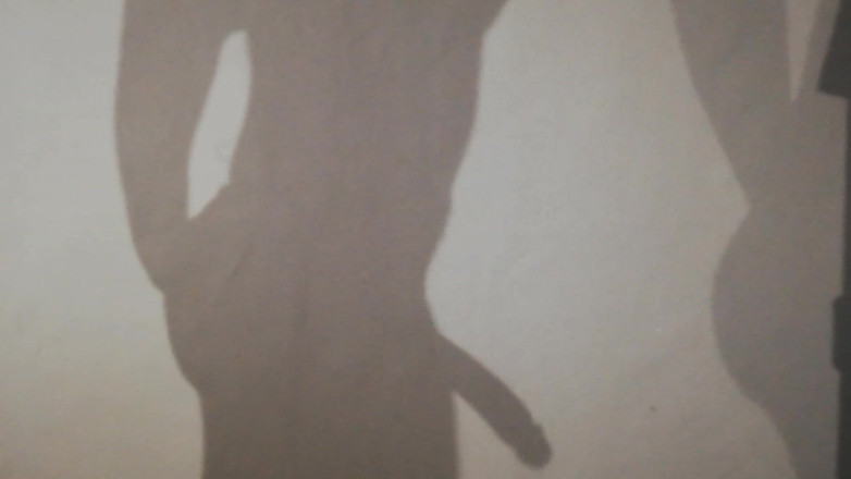 TheeeJonnyBravo: Gölgem seni tahrik ediyor mu?