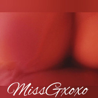MissGxoxo: Tiny pussy hungry for cum
