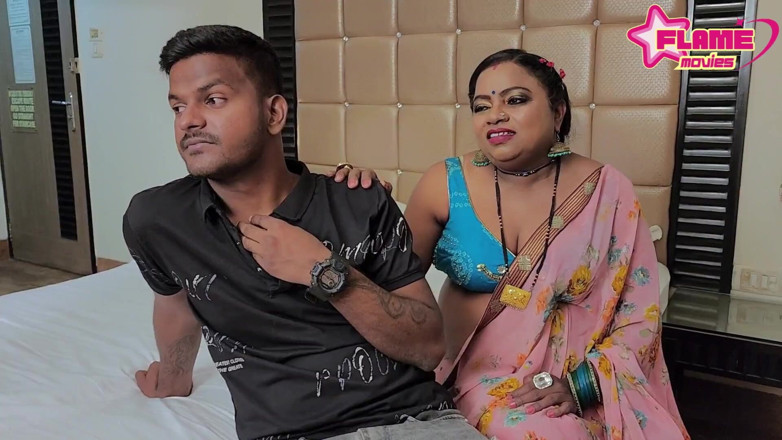 DesiHeat Studio: Cock Hungry Big Ass MILF Tharki Desi Bhabhi Sex with...