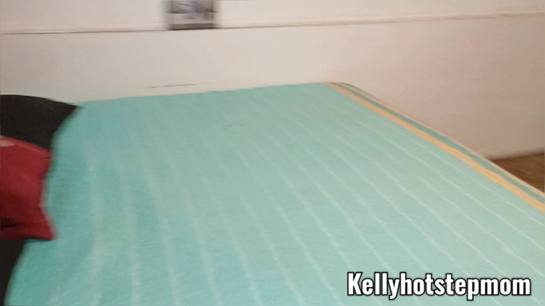 BBW Kelly Mom: Büyük Götlü Iri Güzel Üvey Anne Üvey Oğluna Yumurta Bırakmak Için Tavşan...