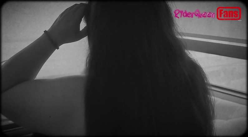 Riderqueen: Bị quyến rũ bởi vũ công nữ - video đầy đủ cho người...