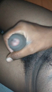 Er wordt gezegd dat u uw penis met uw handen moet masseren