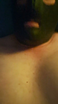 Lateks Sissy geri döndü