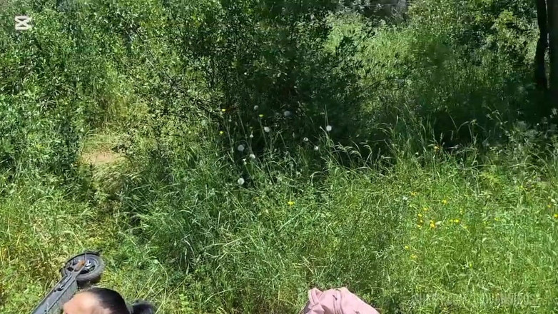 GiovanniXL: Victoria Arias și Vampirosa Caută nave la țară