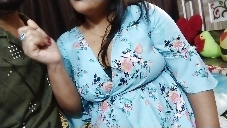 HotGirl21: Сексуальна тітонька і бойфренд дезі слуги, повний таємний романтичний танець цицьок