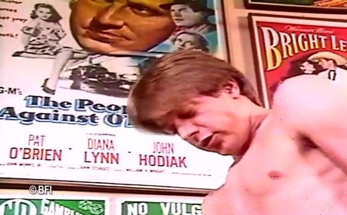 Just Boys: bir otel odasında birlikte