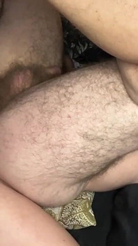 Ein enger, behaarter Daddy