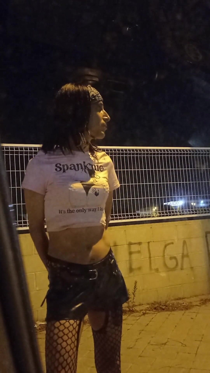 Penelopene27: Crossdresser Caught Outdoors