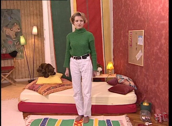 YOUR FIRST PORN: Nữ sinh viên - Antonia trong softclip