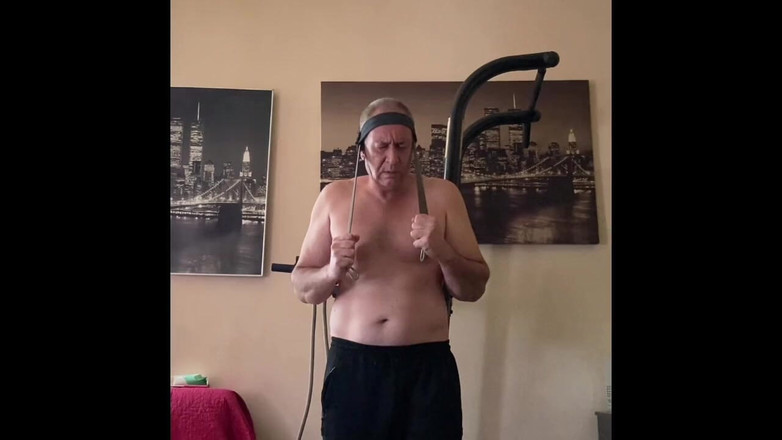 Alex Igogo: Fim7654333