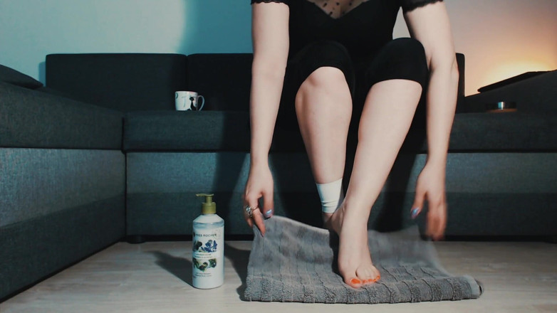 LegsOnHeels: Creme minhas pernas, pés e dedos dos pés