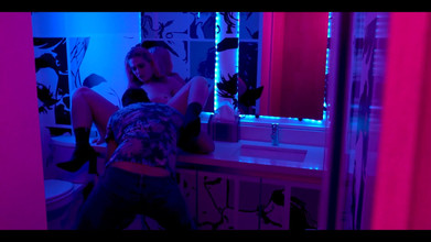 Dante Colle: पार्टी में बाथरूम में चुदाई