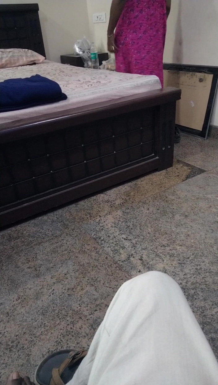 Tamil lesbian: Spettacolo bollente per le gambe sexy