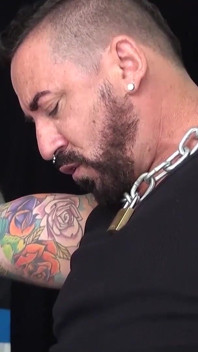 Ohne gummi und arschloch gepiercter Adam Knocksville wird von Marc Angelo gefickt
