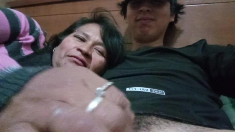 Moo DBOXXX: Mi madrastra quiere su leche arreglada, se volvió adicta a...