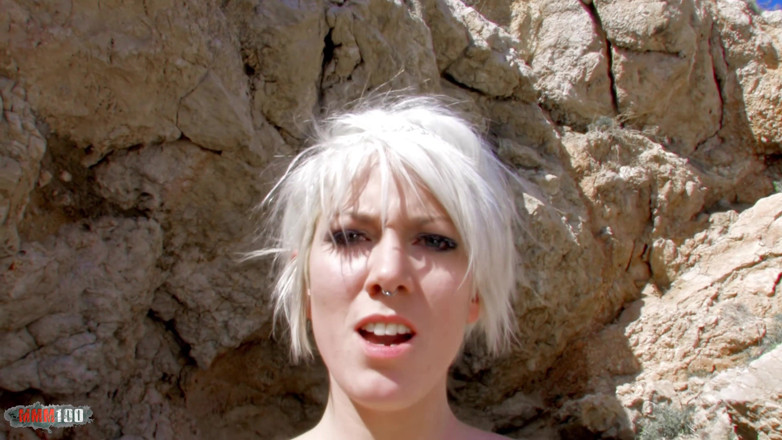 MMM100: Milky y Terry follan y sexo anal en la playa