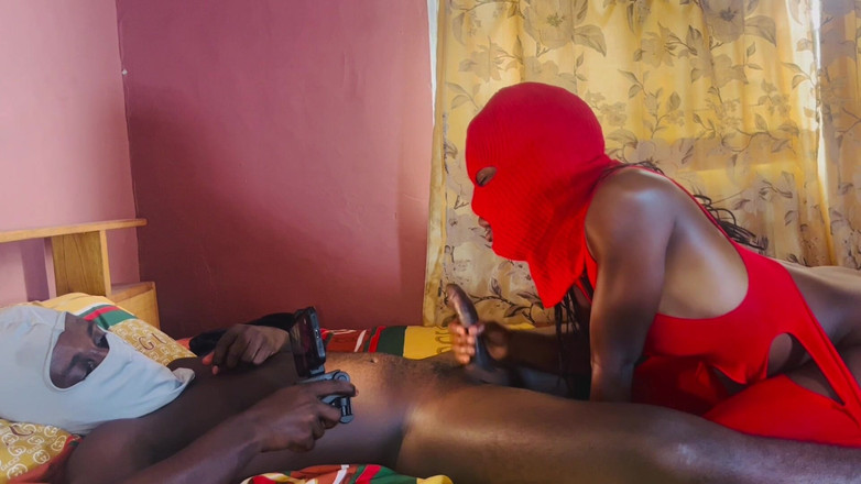 Mello Noir: Nemůžu Se Nabažit Tohoto Černého Ptáka