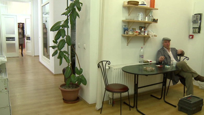 Saboom: Secrétaire passionnée a un numéro chaud avec le concierge au...