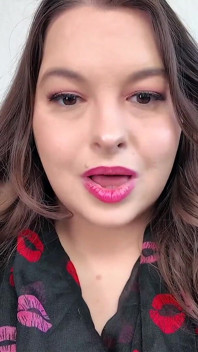 Glossy Red Lips JOI