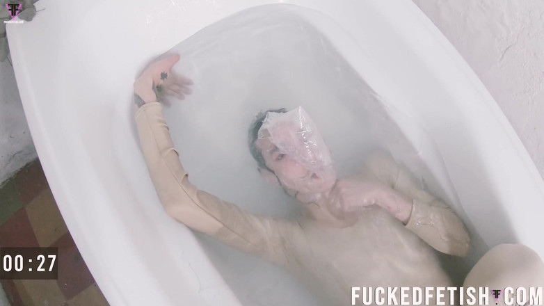 Fucked fetish: HD Sattira Full Desperate Bag and Water Bathtub Funny Faces
