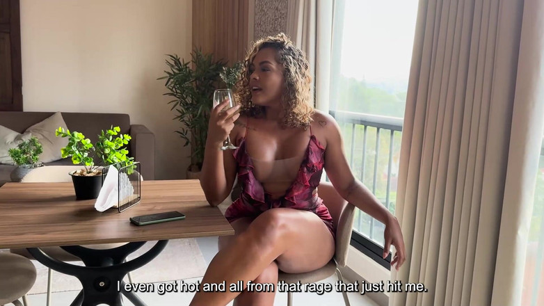 Carla Morelli: MILF eboni panas yang bengkung ditanam untuk pertemuannya dan mengongkek...