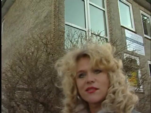 Lucky Cooch: Blonde milf at the interview on the street