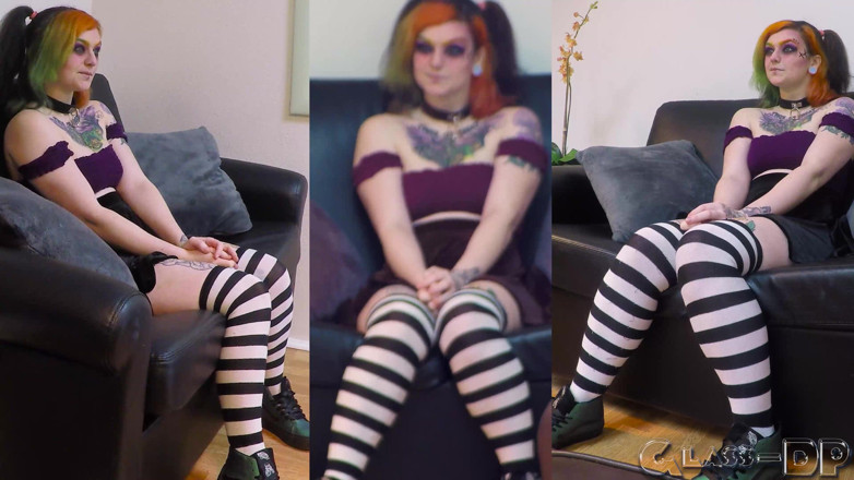GLASSDP: 포르노 스타가 되고 싶어하는 Alt Chick
