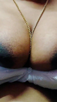 Tante Sange Lagi Asik Masturbasi Sendirian Di Malam Seks