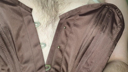 Mooby star: Tette in corsetto